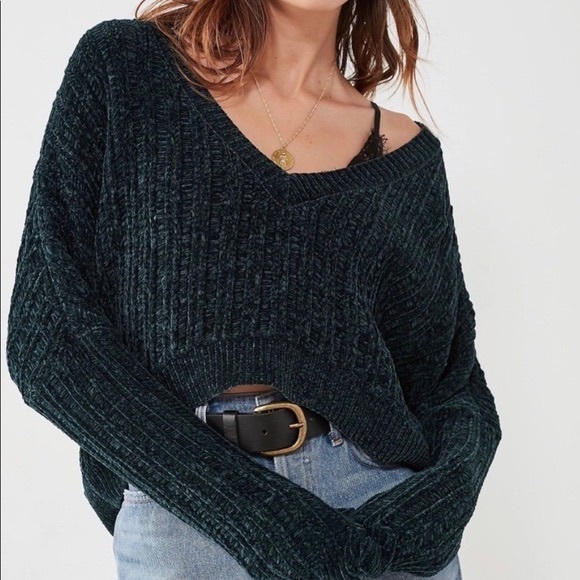 silence + noise Tops - Anthropologie Silence + Noise Chenille Vneck Cropped Sweater Size S